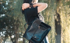 日本爆乳纯肉无码动漫